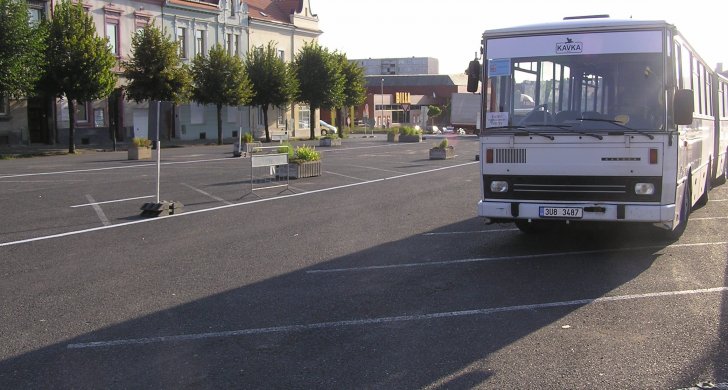 4-Autobus nadr - stávka v roce 2006.JPG